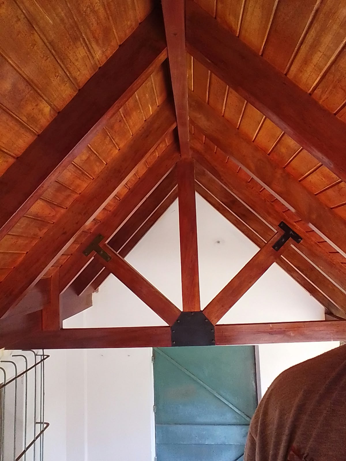 Techo de madera pintado